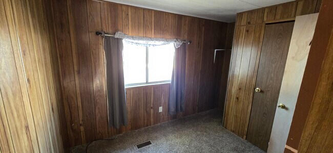 Photo - 324 W Blanco Blvd