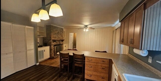 Photo - 1446 Audubon Dr SE