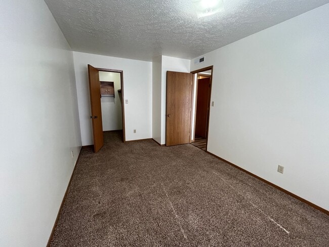 Photo - 433-7 HAMPTON PLACE Unit 433 Hampton Place-APT-7