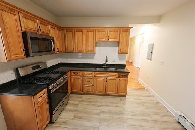 Photo - 27 Fessenden St Condo Unit 3