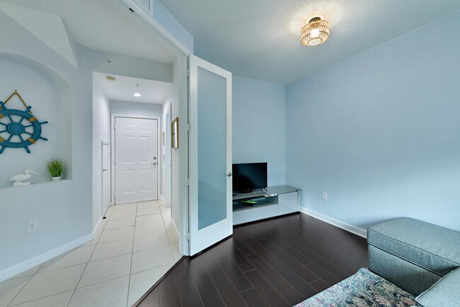 Photo - 2570 Gardens Pkwy
