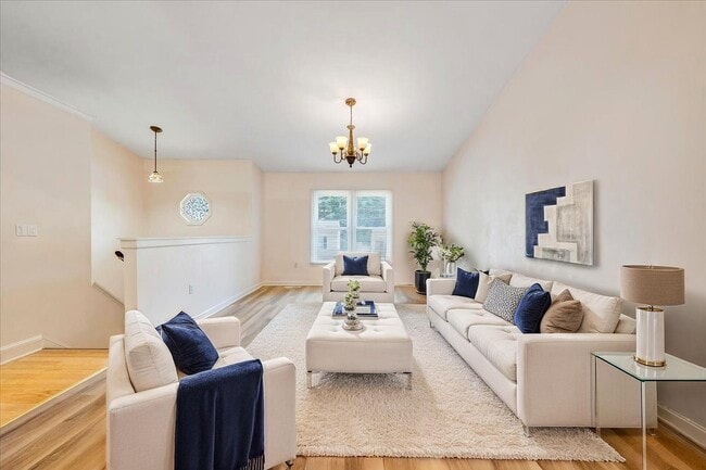 Photo - 2823 Lansing Dr SW