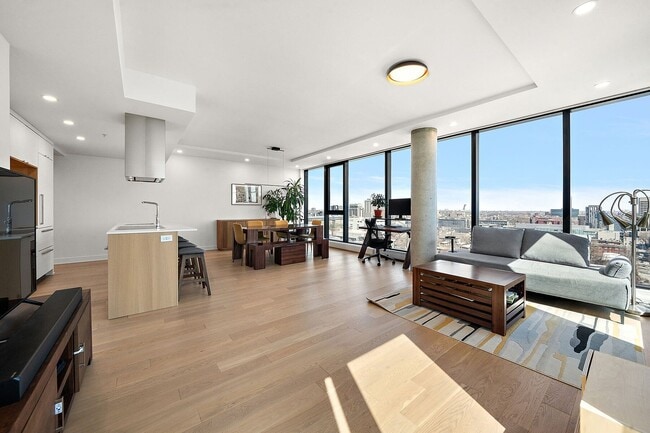 Building Photo - 1 Blvd. De Maisonneuve Ouest Unit 1918