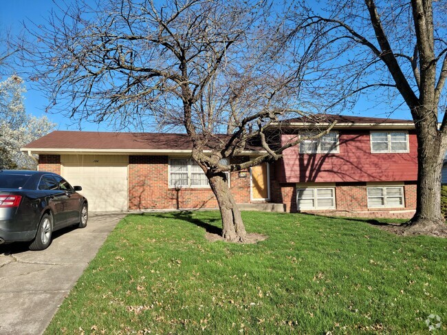 Building Photo - 204 Bourn Ave Rental