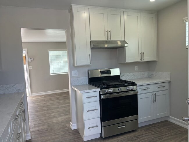 Photo - 122 Jefferson Ave Unidad D