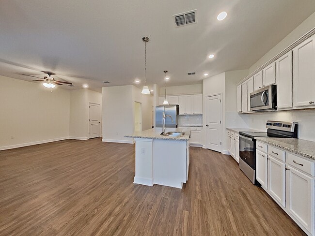 Photo - 960 Grafton Ridge Dr