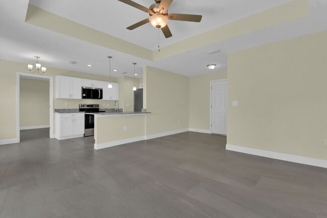 Photo - 2601 48th St W