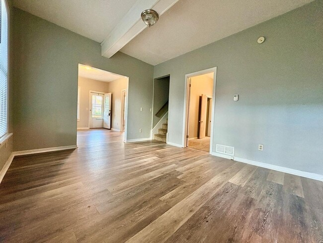 Photo - 919 S Logan St