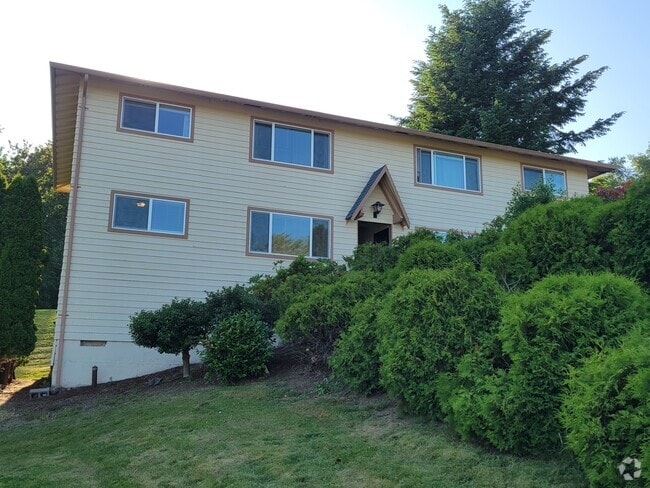 Building Photo - 1343 NW Drake Way Unit Lower Rental