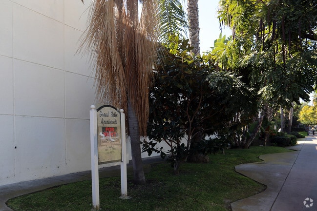 Photo - Grand Palms Apartments