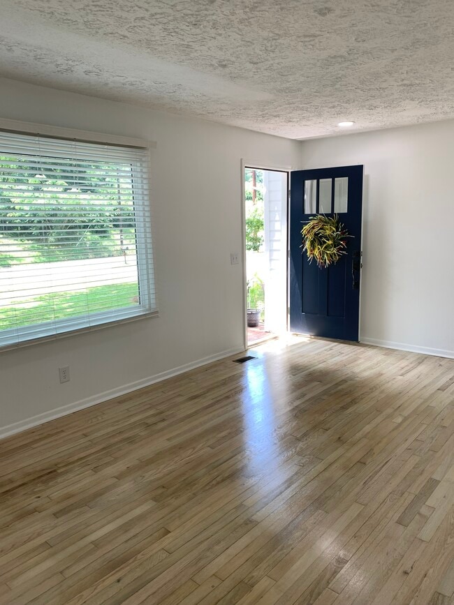 Photo - 2334 Johnson Ferry Rd NE