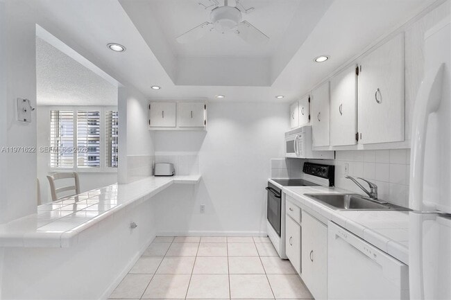 Photo - 9273 Collins Ave Unit 901