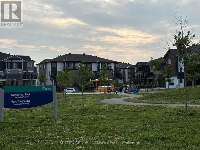 Photo - 274 Darjeeling Ave