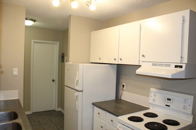 Photo - Seventh Street Manor