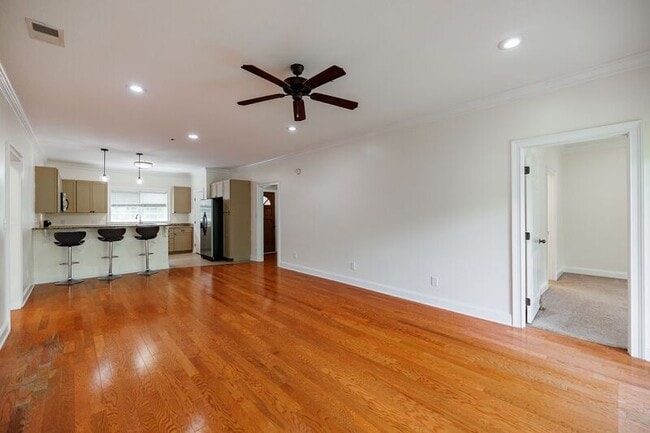 Photo - 350 Wood Lake Dr