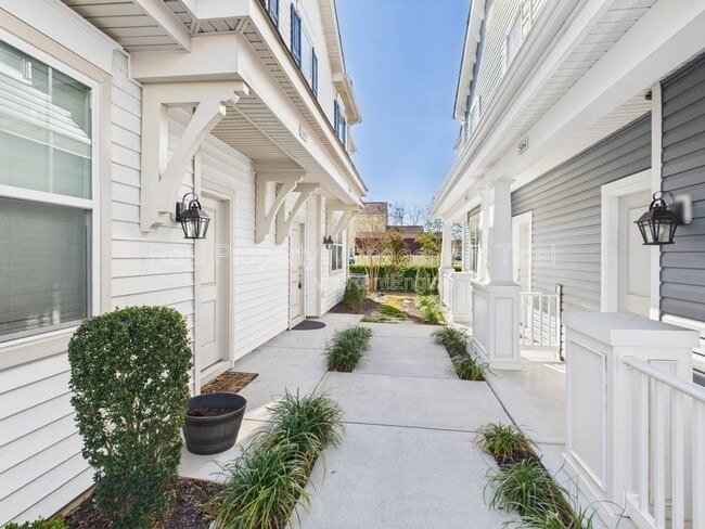 Photo - 5062 Hawkins Ml Wy