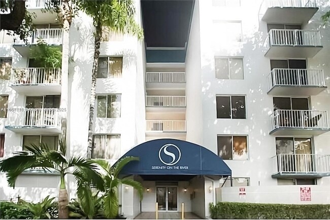 Building Photo - 1740 NW N River Dr Unit 323 Rental