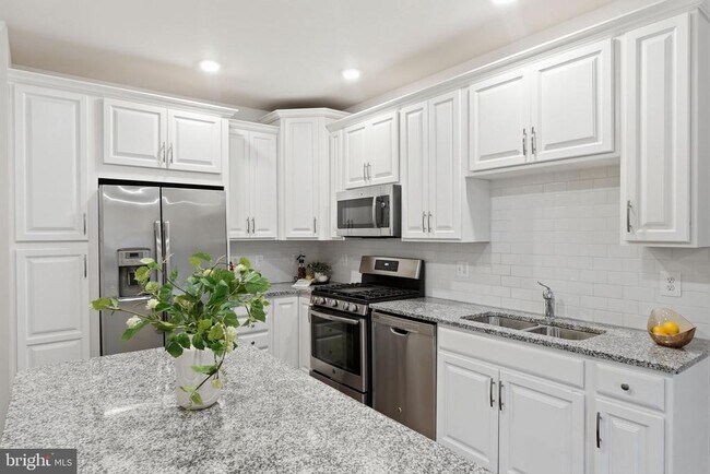 Photo - 23286 Southdown Manor Terrace Unit 108