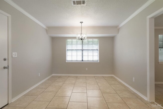 Photo - 587 Bobwhite Dr