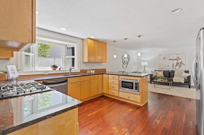 Building Photo - Stylish 3BR Beaverton Ranch w/ RV Parking & Hot Tub