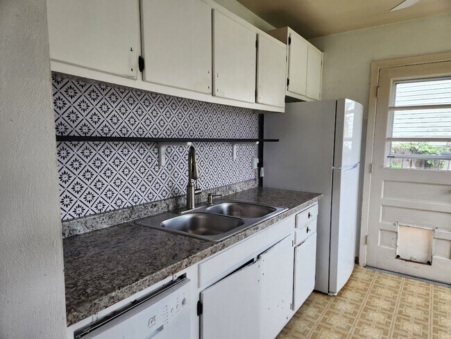 Photo - Spacious Home in Great Neighborhood