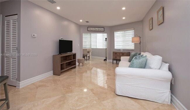 Photo - 1723 NE Miami Gardens Dr Unit 235