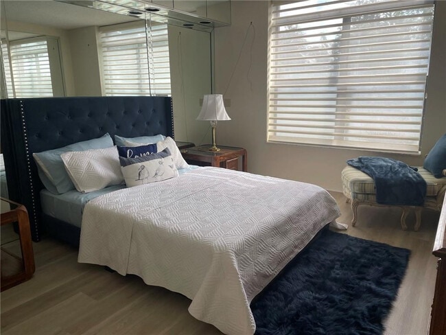 Photo - 3730 Inverrary Dr Unit 1D