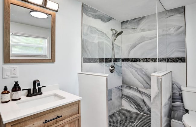 Photo - 1710 SW 6th Ave