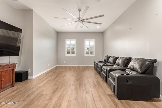 Photo - 1919 E Fallen Leaf Ln