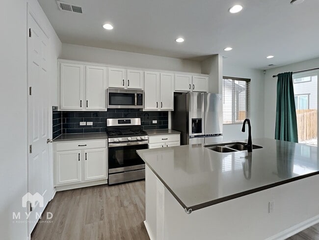 Photo - 9732 Truckee St