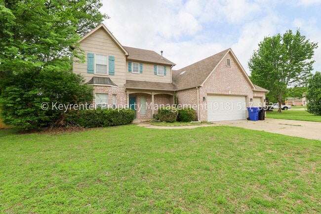 Photo - 4 Bed | 2 Bath in Broken Arrow!