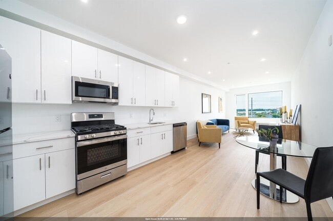 Building Photo - 3309 Liberty Ave Unit 202 Rental