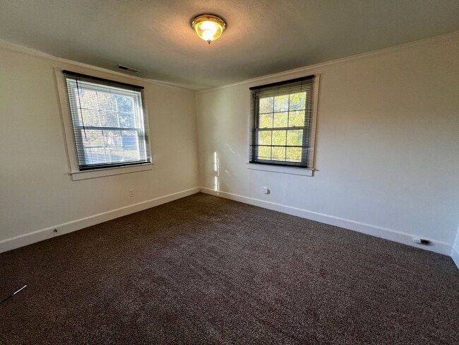 Photo - Inviting 3 Bed, 2 Bath Ranch