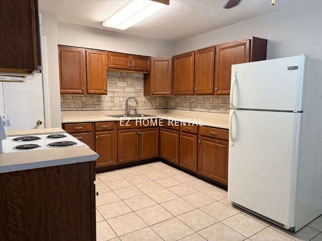 Photo - 2102 5th Ave N