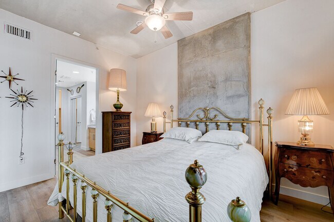 Photo - 353 E Bonneville Ave Unit 233