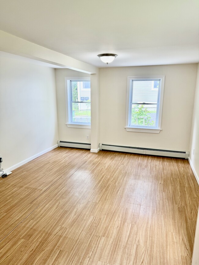 Photo - 27 Gatto Dr Unit 1