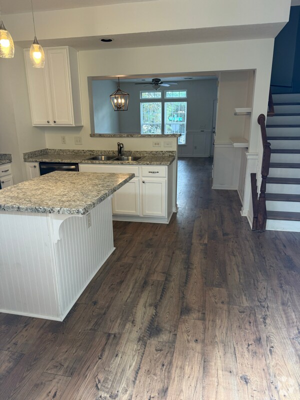 Building Photo - 7720 Porter House Dr