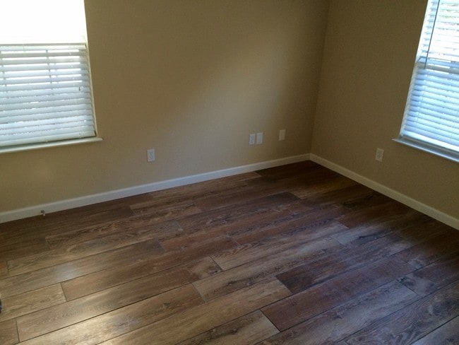 Photo - 1712 Poage Ave