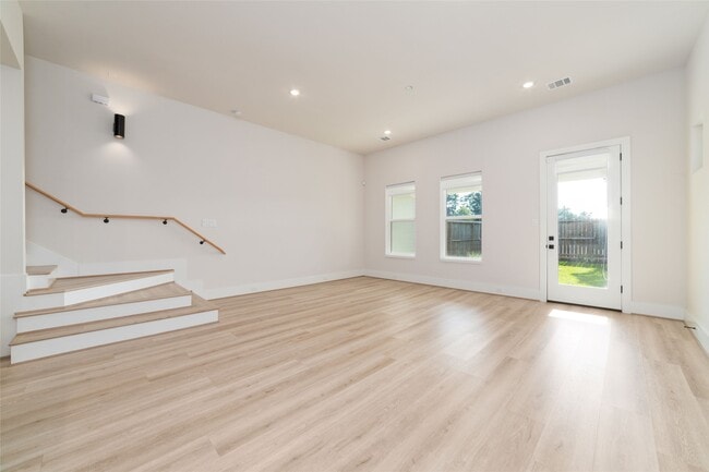 Photo - 5630 Bertellis Ln