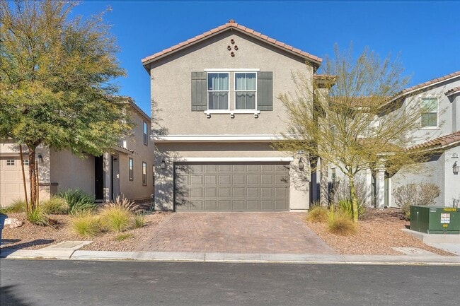 Building Photo - Gorgeous Five Bedroom in the SW! Solar panels!