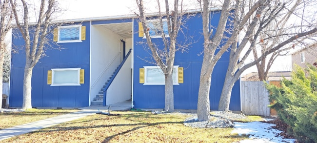 Building Photo - 950 Sparks St N