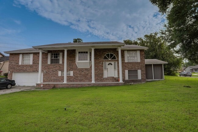 Building Photo - 5212 Abelia Dr