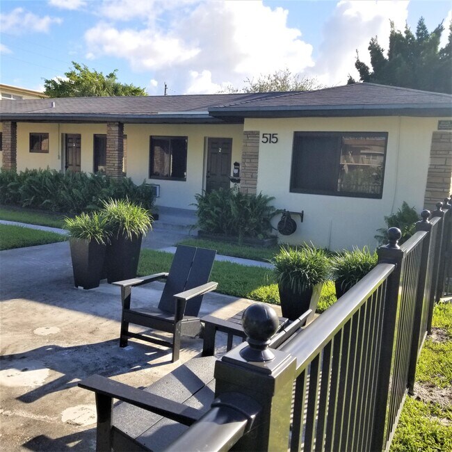 Photo - 515 S 20th Ave Unidad EFFICIENCY FIVE