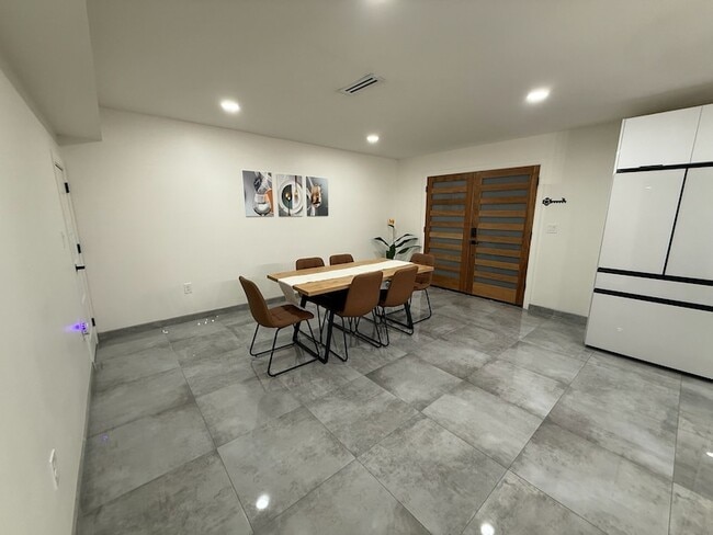 Photo - 5912 Harvest Hill Rd