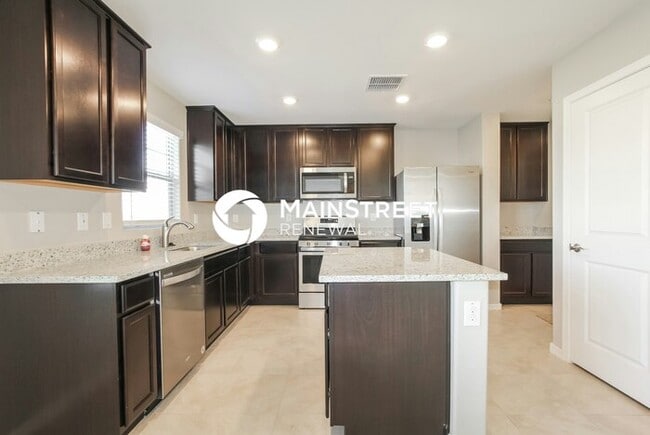 Photo - 3 Bedroom Pet-Friendly Home in Phoenix, AZ with Main Street Renewal