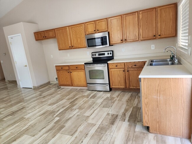 Photo - 12633 W Clarendon Ave