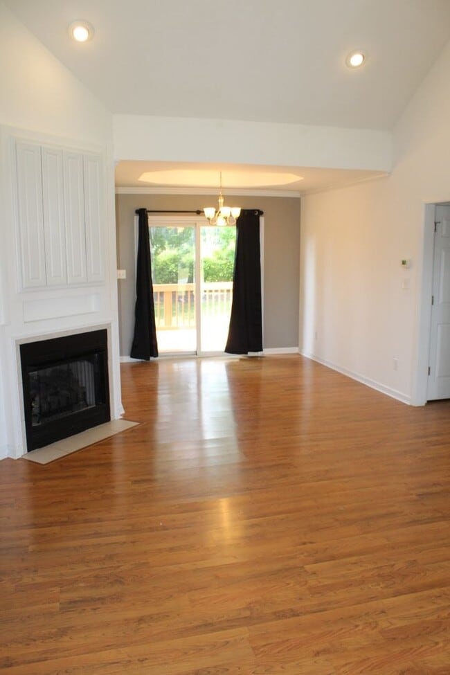 Photo - 212 Killdeer Dr