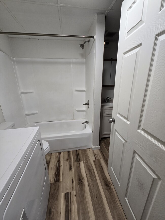 Photo - 721 E 8th St Unit 1