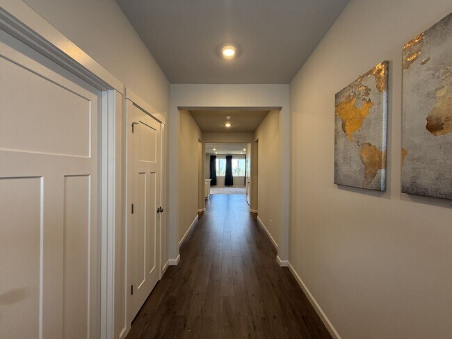 Photo - GORGEOUS, NEWER REDMOND HOME WITH MOUNTAIN...