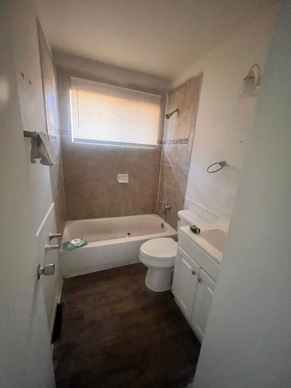 Photo - 532 Camrose Dr